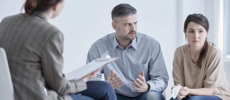 Grënn Bestietnes oder Intimitéit Berodung ze betruecht