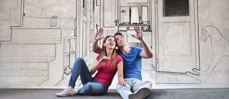 Pareja amorosa soñando con su propio futuro juntos