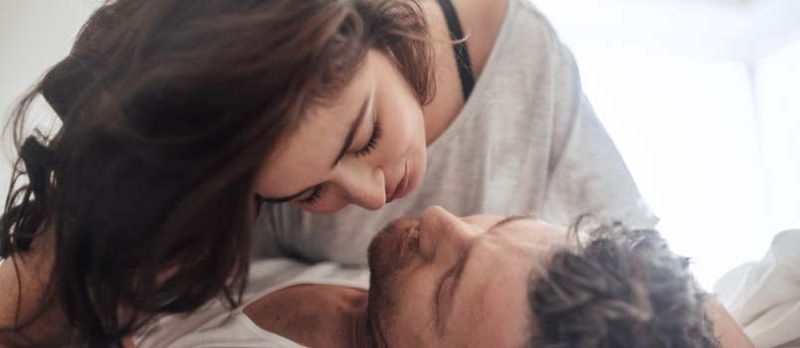 Psychologie Studien soen datt de gréissten Deel vum Gespréich tëscht Koppelen nonverbal ass