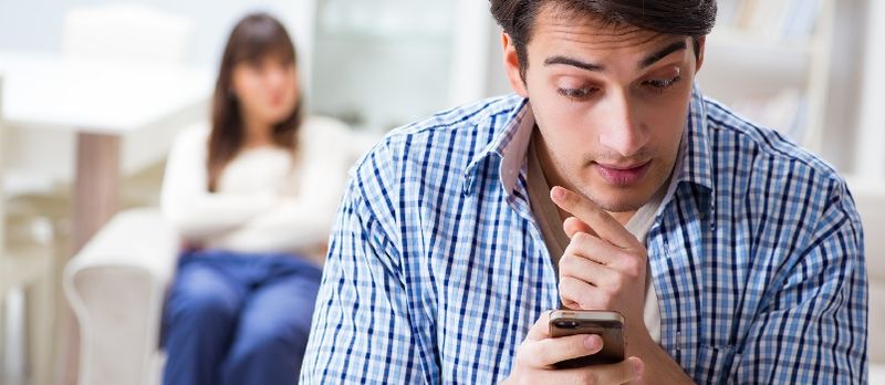 วิธีคืนค่าความไว้วางใจในความสัมพันธ์หลังจากการสอดแนม:7 วิธี