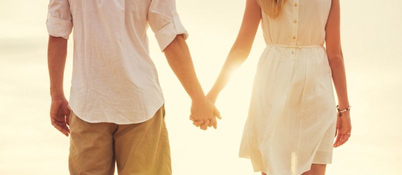 O novo status de relacionamento - solteiro, mas namorando
